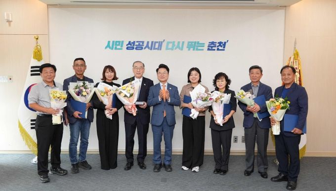 춘천시, 광복절 태극기 달기 우수아파트·유공자 포상