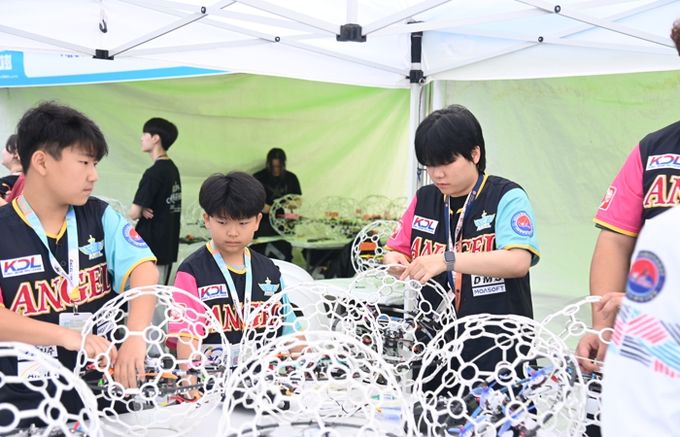 2025 남원국제드론제전 with 로봇, 주말 열기로 절정 맞아