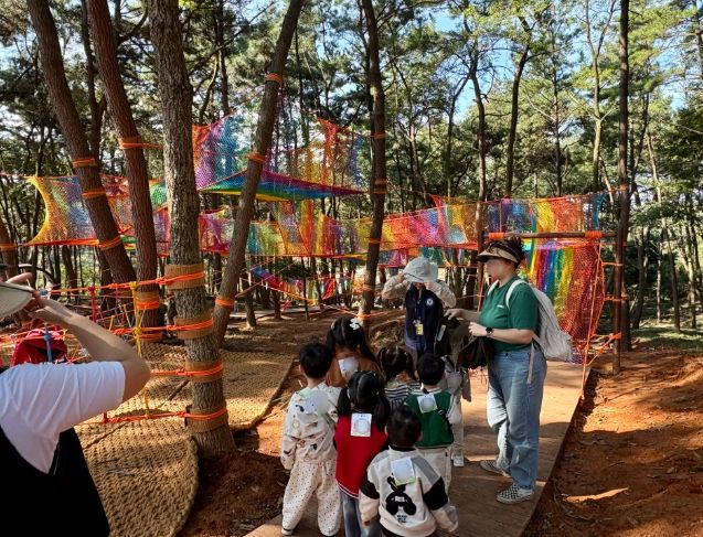 도심 속 자연 놀이터 '신흥공원 유아숲체험원'