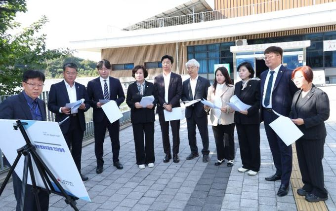 전주시의회 문화경제위원회, 송천동 체육시설 현장 점검