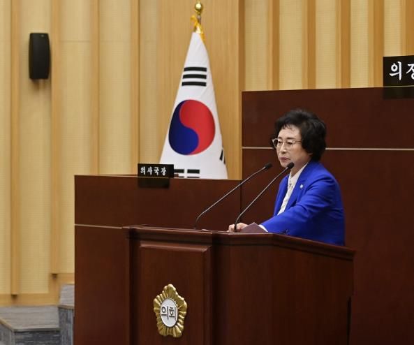광주 서구의회 고경애 의원이 제334회 임시회 중 본회의에서 발언하고 있다.  (광주 서구의회 제공)