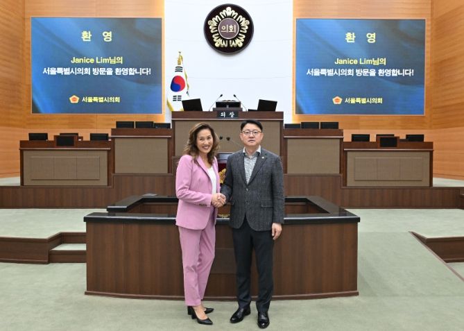 미국 캘리포니아주 요바린다시 제니스 림(Janice Lim) 시장과 김춘곤 의원