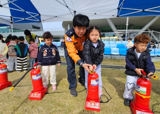 전북특별자치도소방본부, 도내 미취학 아동 전기·소방 안전체험 행사 개최