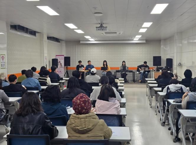 충청남도태안교육지원청태안도서관, 글과 음악이 어우러진 따뜻한 인문학의 밤