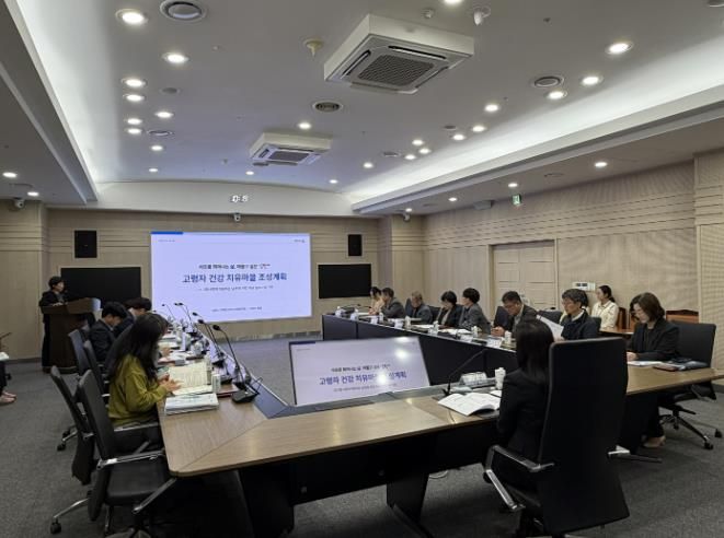 치매안심과 - 남원시, 전북도 특화사업 「블루존 프로젝트」 사업 대상지로 최종 선정! (회의사진)