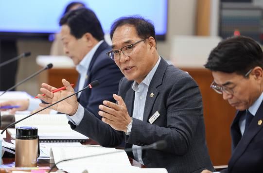 김회식 도의원, 어민이 체감할 수 있는 해양수산 정책 마련 촉구 사진