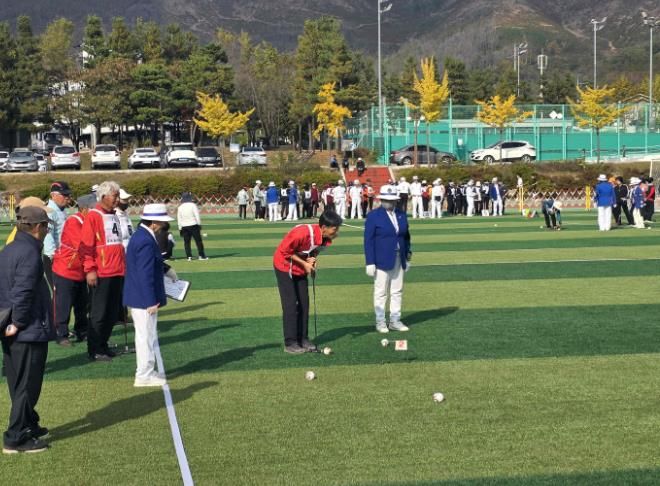 7일 밀양종합운동장 보조경기장에서 열린 제24회 밀양시장기 생활체육 경남게이트볼대회