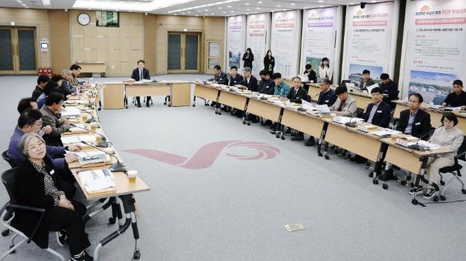 지난 12일 시청 대회의실에서 열린 제3차 기후위기 적응 대책 수립 용역 최종 보고회