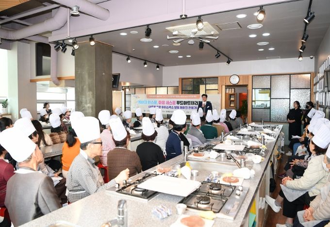 ‘푸드아트 테라피’로 사회적 고립 가구 마음 회복 지원