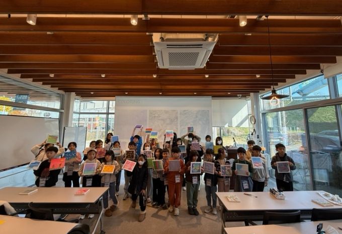 11월 15일 조치원 문화정원 공간 ‘뜰’에서 열린 ‘온 마을 이웃예술가 시즌 2’프로그램 진행 모습