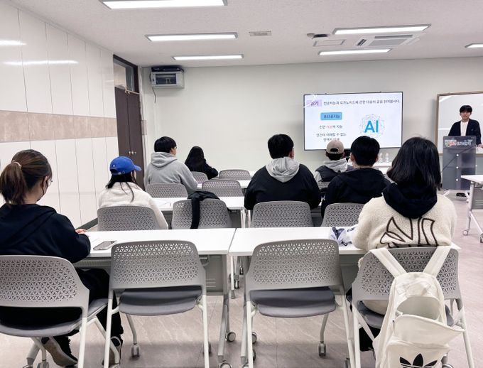 ‘읽걷쓰 기반 학생 진로동행독서’ 성료