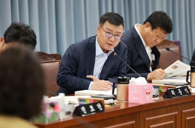 최동익 의원, 2025년 농축산식품국 행정사무감사