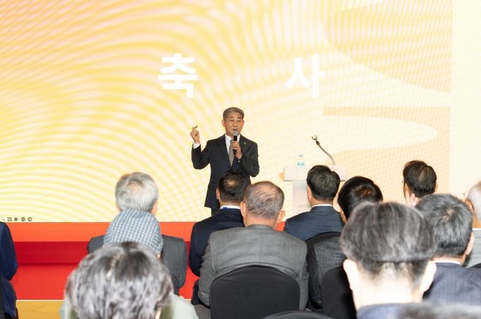 인천시의회 정해권 의장, ‘인천아트쇼 2025’ 참석