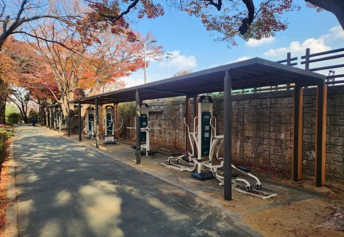 인천 동구, 야외운동기구 비가림 체육시설 시범 설치 완료