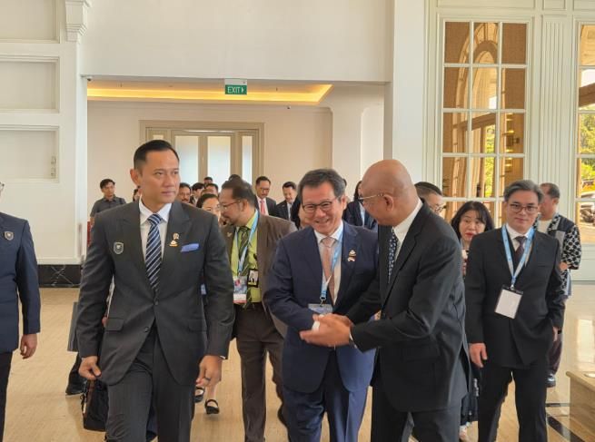 인도네시아 국제 교통 정상회의 (3)인도네시아 장관-시장님-인도네시아 ITS대표