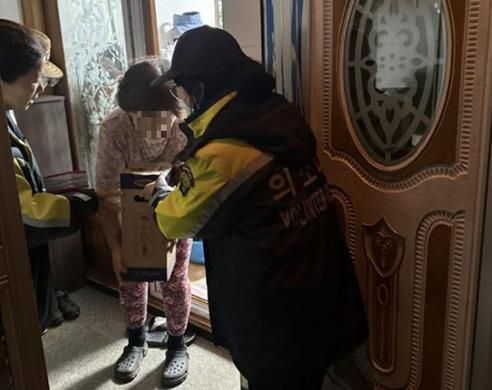 서산소방서, 의용소방대연합회 화재 취약계층 소화기 전달