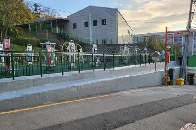 인천 동구, 송림2녹지 옹벽 외관 정비 마무리