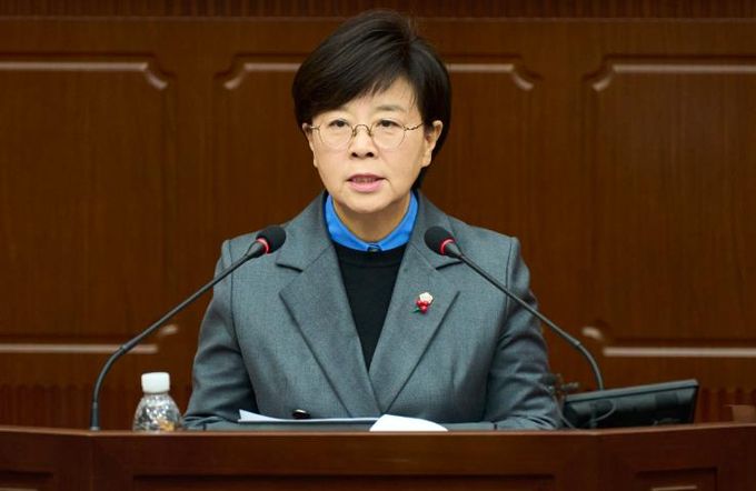 대전 서구의회, 손도선·최미자 의원 '고령자 등 교통약자를 위한 보행신호 자동연장시스템 도입 건의안' 채택