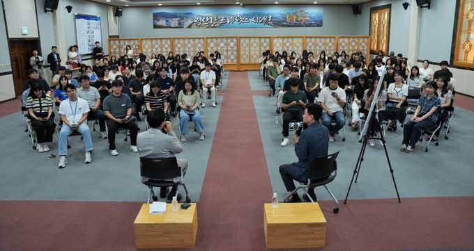 나주시가 전라남도에서 발표한 ‘2025년 부패방지 시책평가’에서 3년 연속 우수기관으로 선정됐다. 사진은 지난 8월 14일에 진행한 청렴 토크쇼 진행 모습.