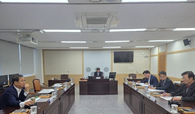 시장형 노인일자리 모델 구축 위한 연구용역 최종보고