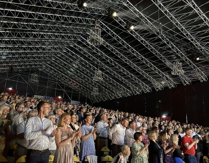 사아레마 오페라페스티벌 진출