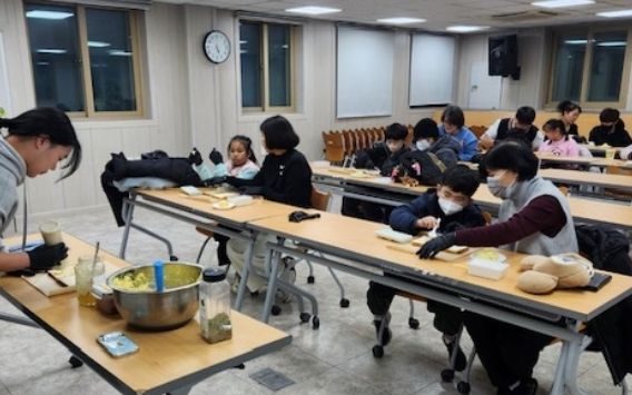 함양군 드림스타트, ‘독서지도 및 샌드위치만들기’ 프로그램
