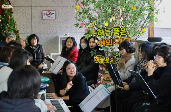 남구 신복도서관, ‘책과 함께 크리스마스’