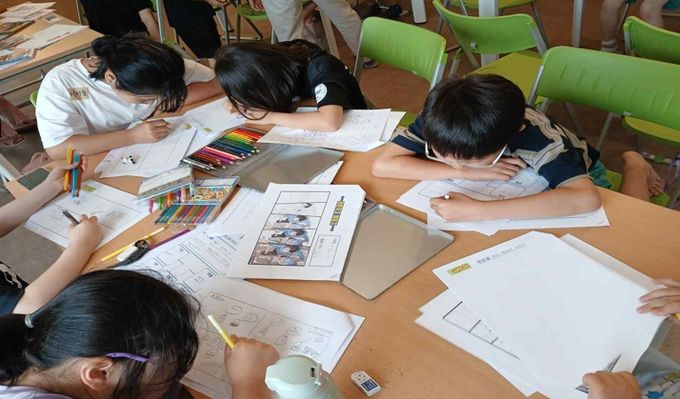 금천형 초등돌봄센터 책마을의 직업탐구 활동사진