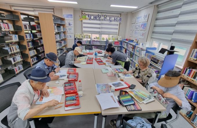 정읍 실버작은도서관 특별 전시회