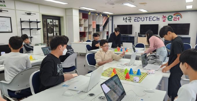 창의융합교육에 참여하고 있는 곡성군 학생들