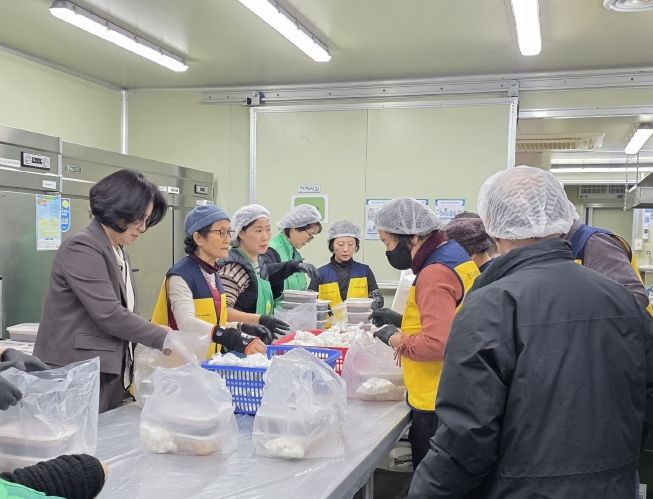 전주시 지역사회보장협의체 동 연합회, 동지 팥죽 온정 나눔