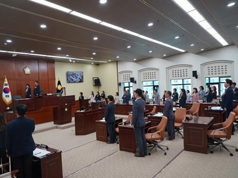 부산광역시 영도구의회 의장(최찬훈) 불신임의 건 가결