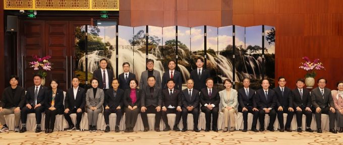 구이저우성 인민대표대회 상무위원회 방문