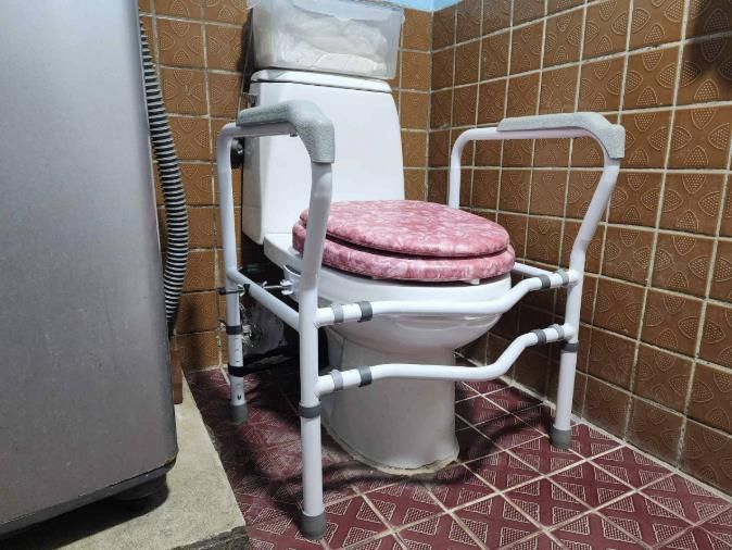 우강면 지역사회보장협의체 특화사업(화장실 안전손잡이 설치)