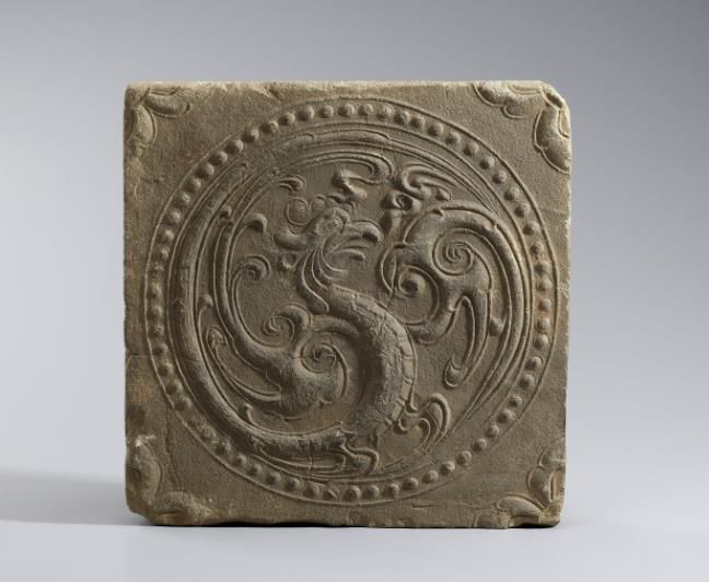 봉황무늬 전돌(출처_국립중앙박물관, 공공누리제1유형)