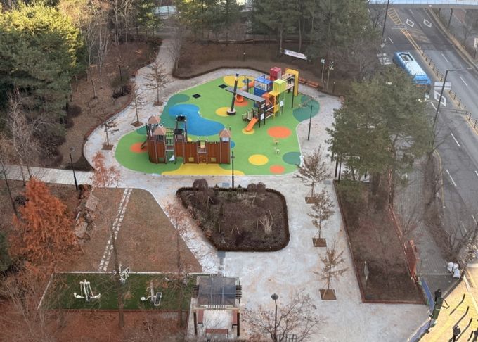 환경개선공사를 마친 덕이동 한별어린이공원 전경