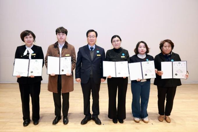 완주군 적극행정 우수공무원 선정, 조직문화 혁신 박차