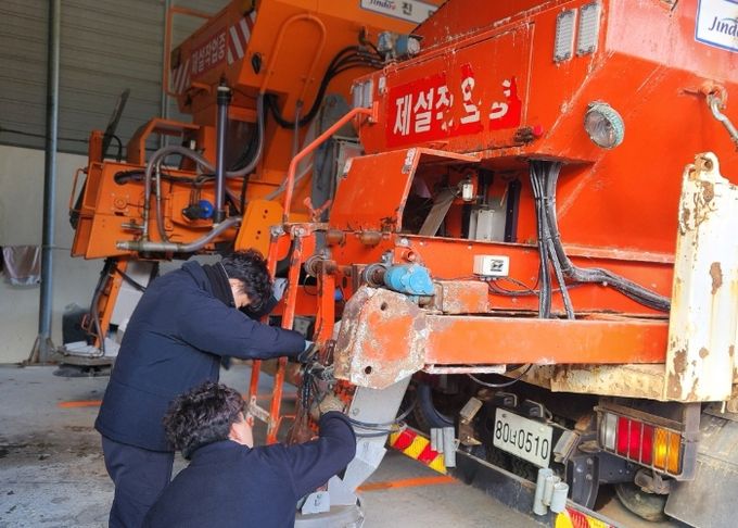 진도군, 제설 대책 본격 시행… 겨울철 눈길 걱정 던다