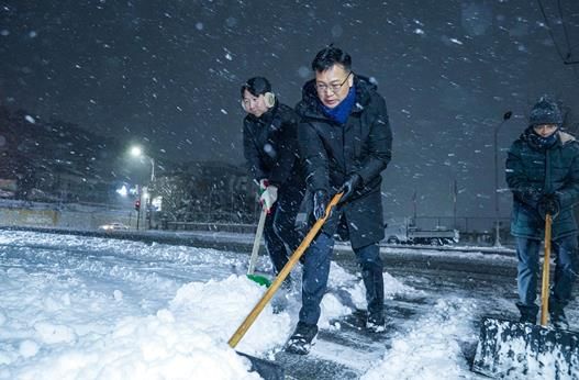 목포시, 밤샘 제설작업으로 시민 불편 최소화 총력 대응