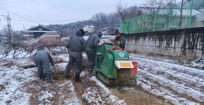 영농부산물 파쇄 현장사진