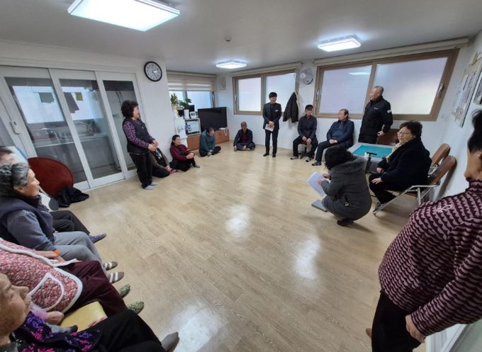 대월면, 병오년 새해맞이 경로당 방문