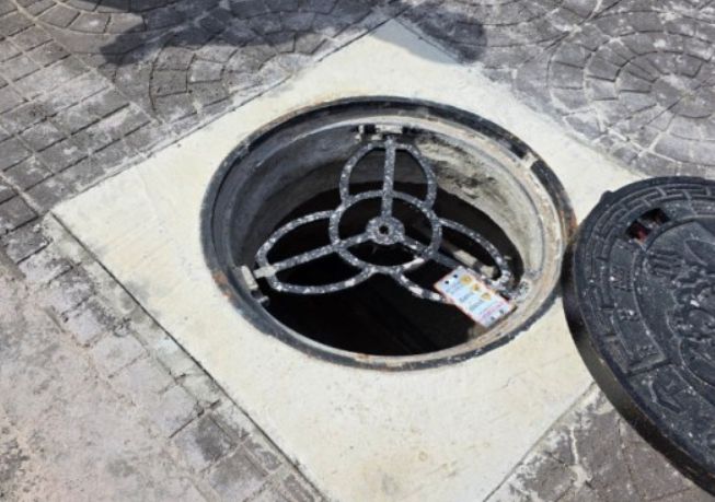 맨홀 추락방지시설