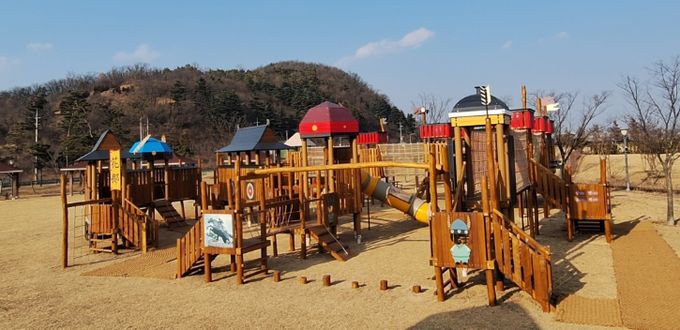 화랑설화마을 놀이시설