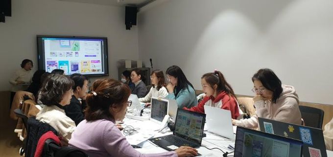 거제시립장승포도서관, 독서동아리 대상 ‘아이캔! 유캔! 캔바’ 수업 운영