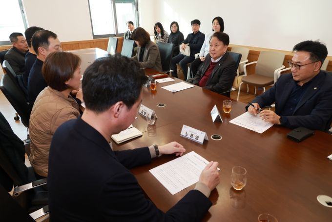 어쩌다 못난이 김치 참여업체 간담회