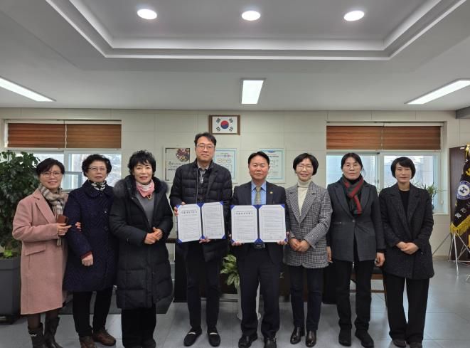 제천교육지원청-한국예총 제천지회, 2026년 지역 연계 예술작품 대여 전시 업무협약 체결