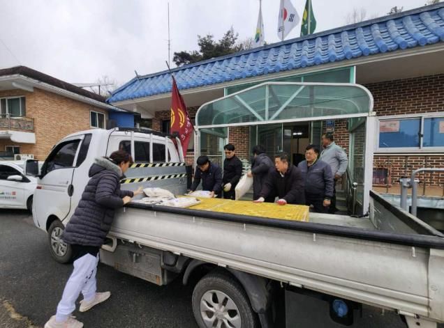 ㈜녹수 설 맞이 저소득층 쌀 전달 관련 사진