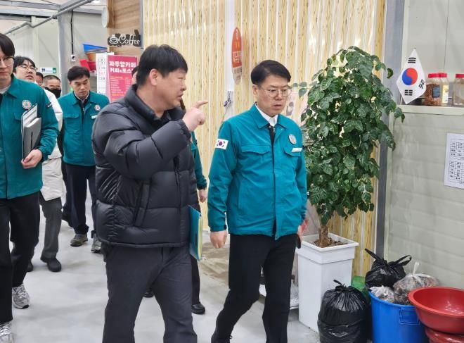 서천군 유재영 부군수, 설 명절 대비 전통시장 안전점검