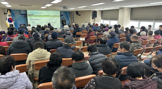 보성군, ‘2026년 농업인 교육’ 교육생 모집_2025년 농업인교육(이론교육)을 하고 있다