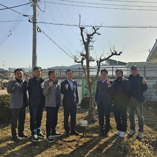 응봉면 풍년기원 기념식수 행사 모습